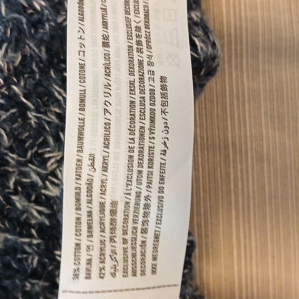 Hollister small Blue Knit Sweater - Picture 5 of 5